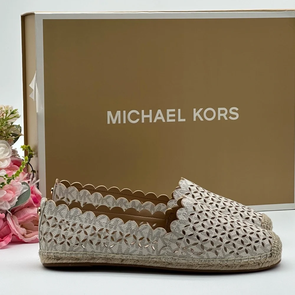 Michael Kors Slip On Vanilla Espadrilles Size 9
